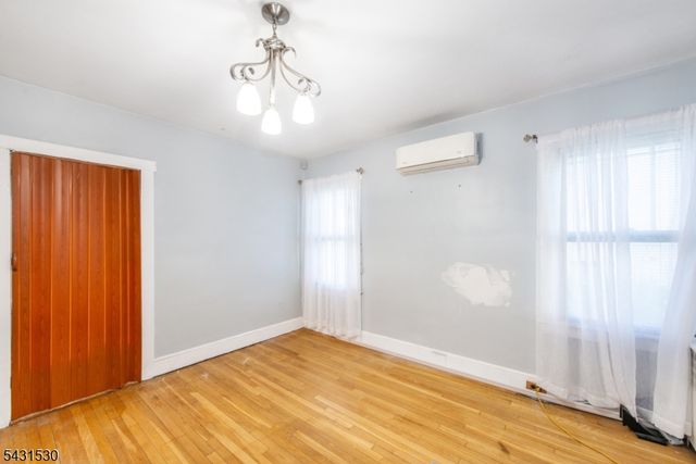 1265 Longfellow Ave, Teaneck Twp., NJ 07666