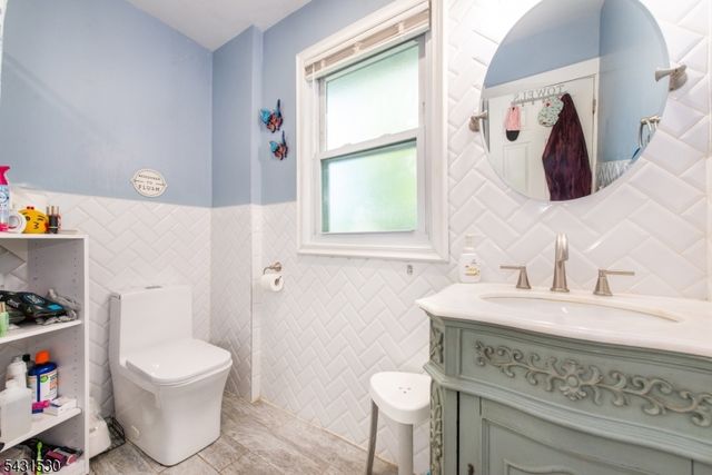 1265 Longfellow Ave, Teaneck Twp., NJ 07666