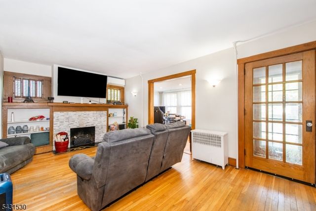 1265 Longfellow Ave, Teaneck Twp., NJ 07666
