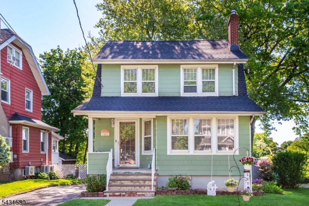 1265 Longfellow Ave, Teaneck Twp., NJ 07666