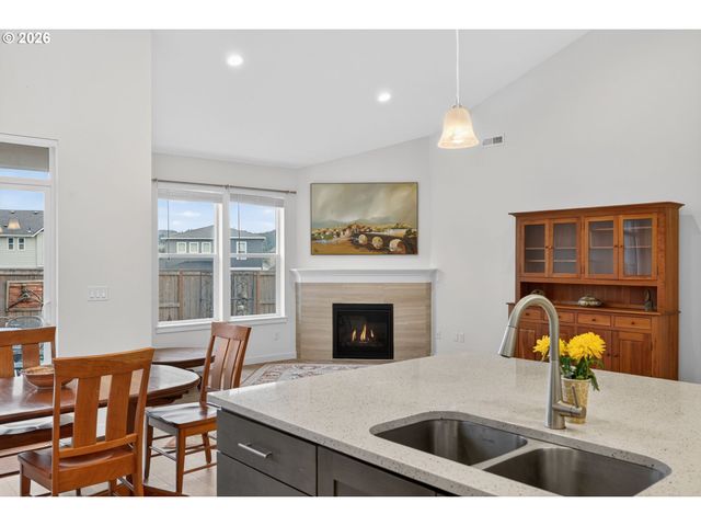 11708 Se DOG MOUNTAIN Ter, Happy Valley, OR 97086