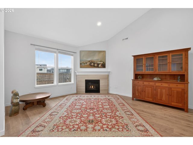 11708 Se DOG MOUNTAIN Ter, Happy Valley, OR 97086