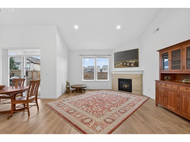 11708 Se DOG MOUNTAIN Ter, Happy Valley, OR 97086