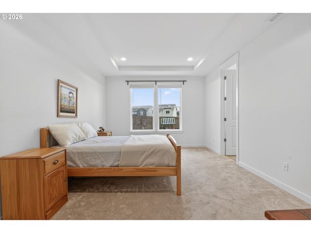 11708 Se DOG MOUNTAIN Ter, Happy Valley, OR 97086