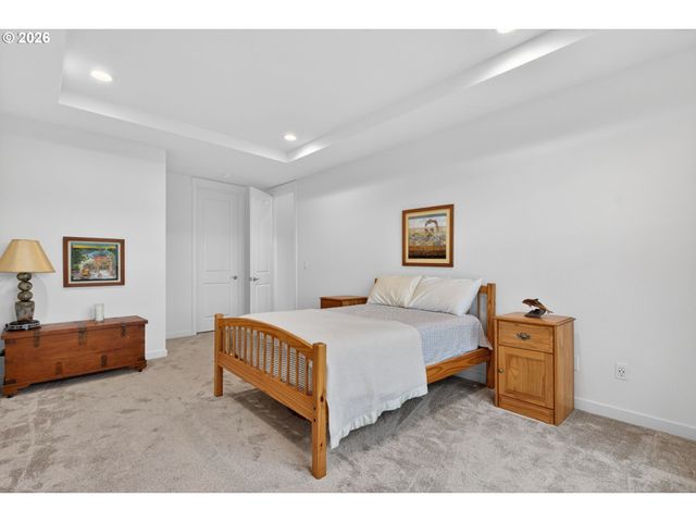 11708 Se DOG MOUNTAIN Ter, Happy Valley, OR 97086