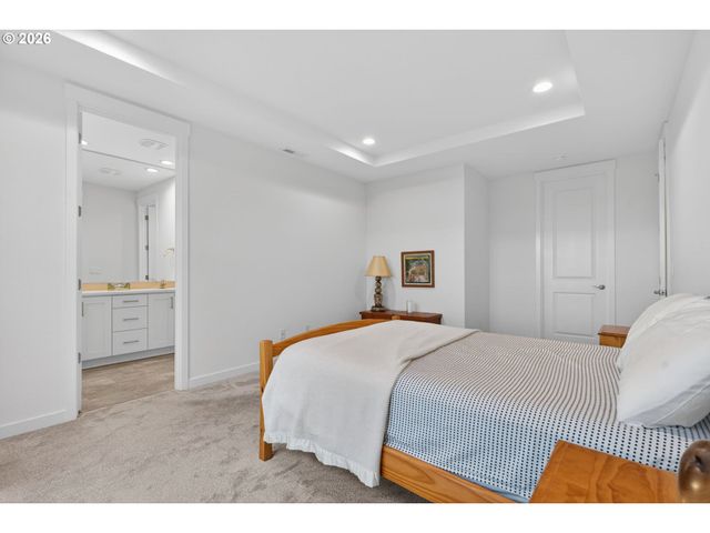 11708 Se DOG MOUNTAIN Ter, Happy Valley, OR 97086