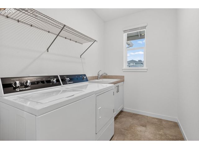 11708 Se DOG MOUNTAIN Ter, Happy Valley, OR 97086