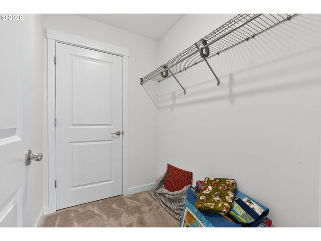 11708 Se DOG MOUNTAIN Ter, Happy Valley, OR 97086