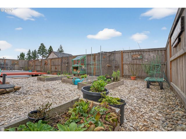 11708 Se DOG MOUNTAIN Ter, Happy Valley, OR 97086