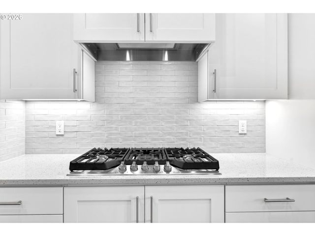 11708 Se DOG MOUNTAIN Ter, Happy Valley, OR 97086