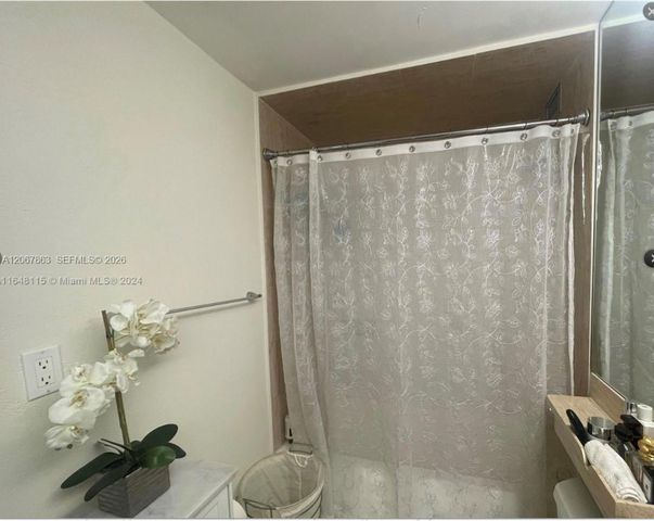 700 Biltmore Way 818, Coral Gables, FL 33134