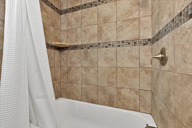 1505 Woodlawn Street, River Oaks, TX 76114