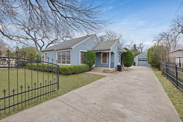 1505 Woodlawn Street, River Oaks, TX 76114