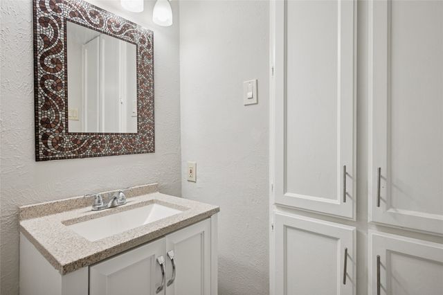 2212 Salem Drive, Carrollton, TX 75006