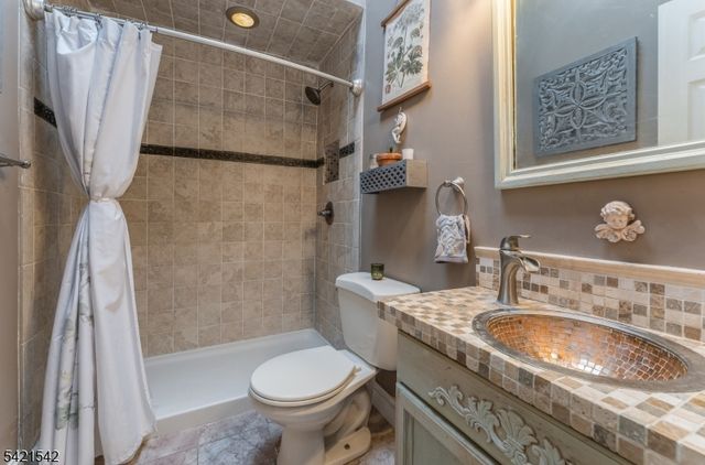 39 Edge Hill Rd, Blairstown Twp., NJ 07825