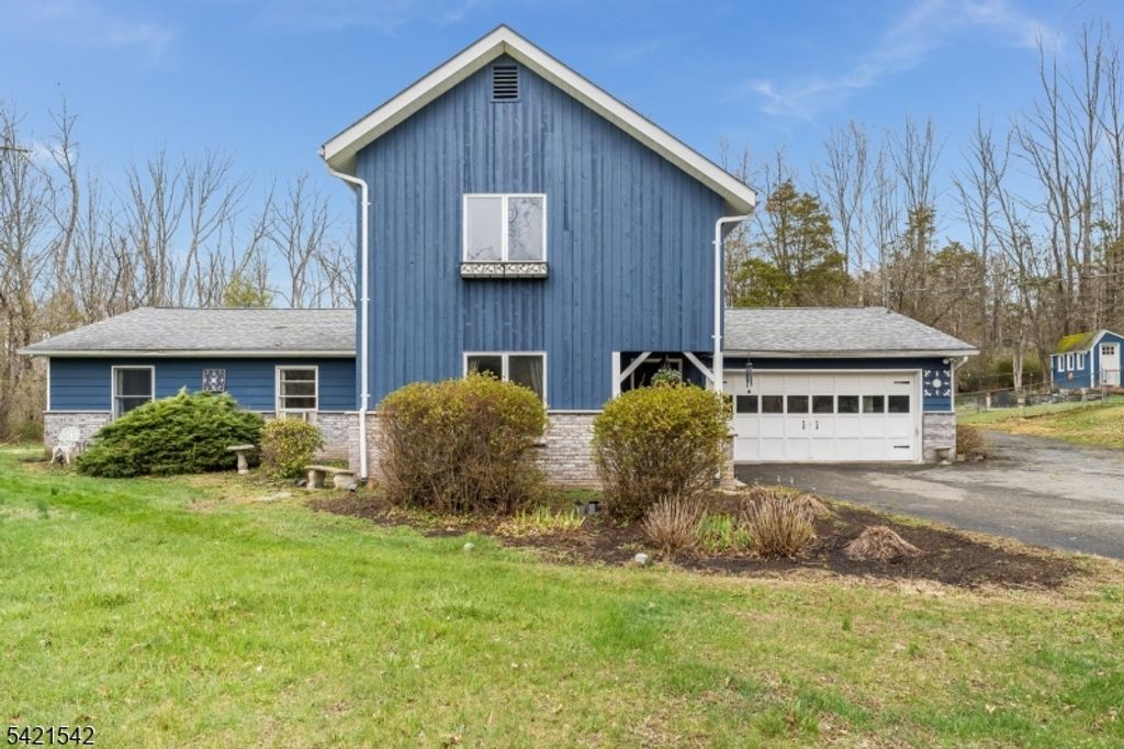 39 Edge Hill Rd, Blairstown Twp., NJ 07825
