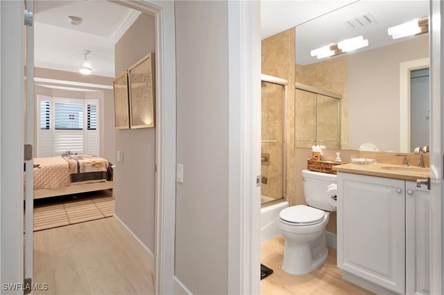 105 La Peninsula BLVD 105, Naples, FL 34113