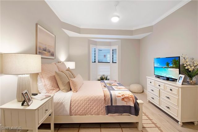 105 La Peninsula BLVD 105, Naples, FL 34113