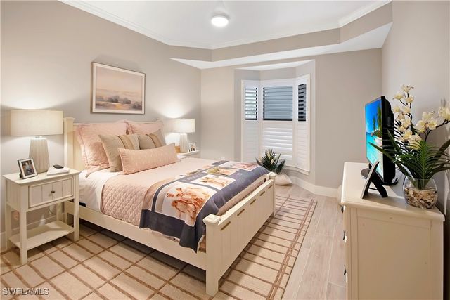 105 La Peninsula BLVD 105, Naples, FL 34113