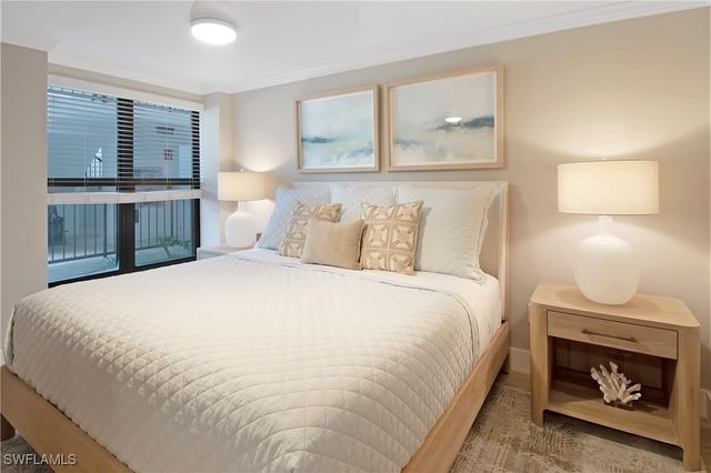 105 La Peninsula BLVD 105, Naples, FL 34113