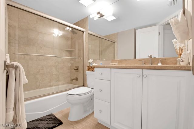 105 La Peninsula BLVD 105, Naples, FL 34113