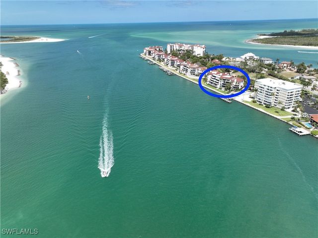 105 La Peninsula BLVD 105, Naples, FL 34113