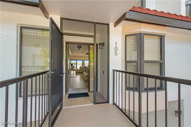 105 La Peninsula BLVD 105, Naples, FL 34113