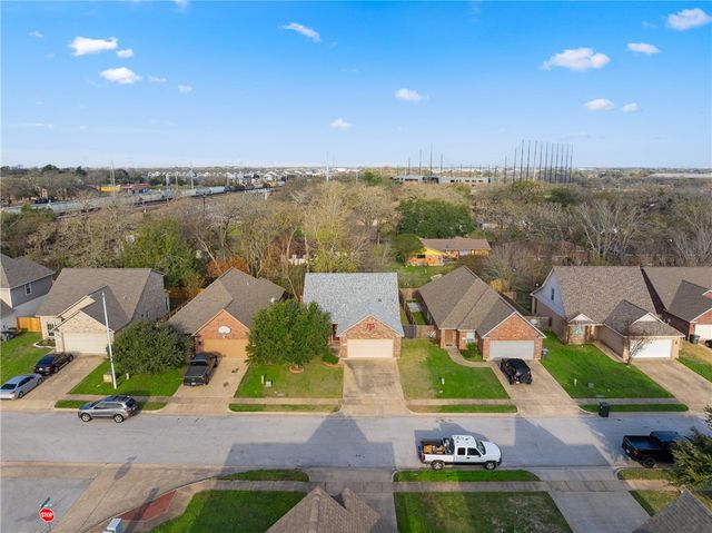 416 Montauk Court, Bryan, TX 77801