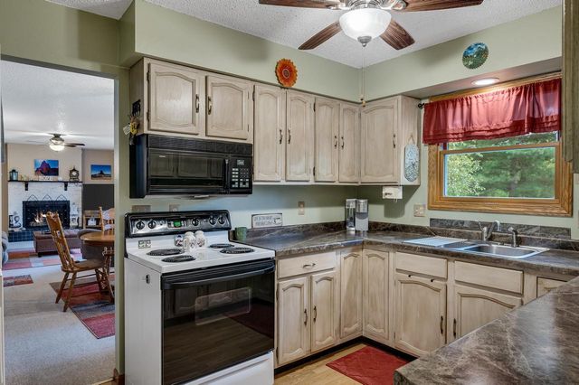 2956 Marion ROAD S, La Crosse, WI 54601