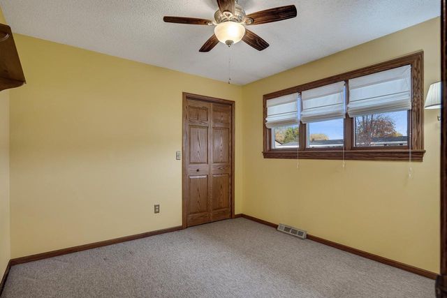 2956 Marion ROAD S, La Crosse, WI 54601