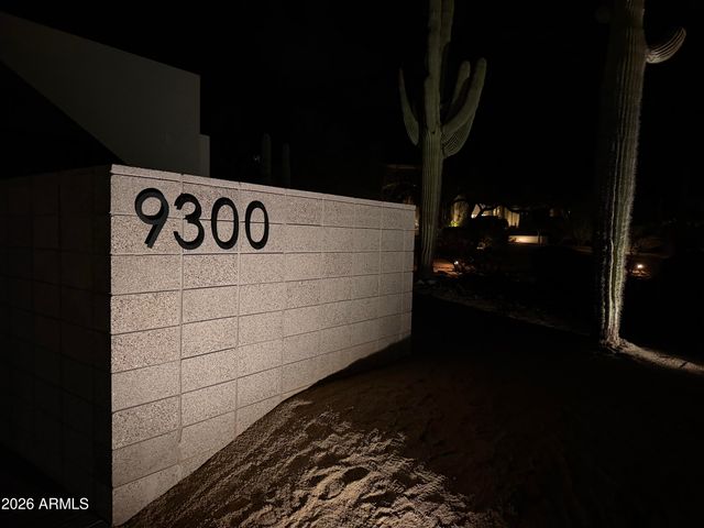 9300 E VIA MONTOYA Place, Scottsdale, AZ 85255