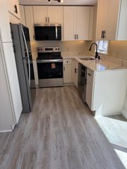 23 Victoria Heights Road 23, Boston, MA 02136