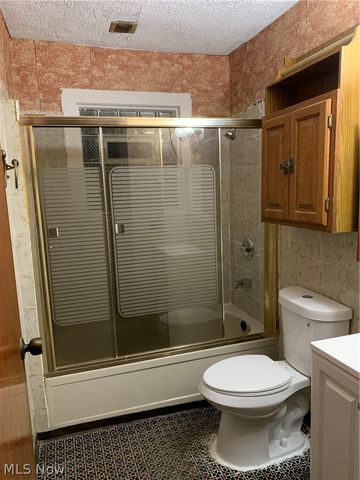 1661 E 93rd Street, Cleveland, OH 44106