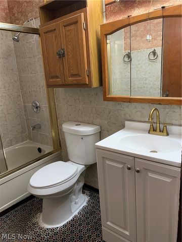 1661 E 93rd Street, Cleveland, OH 44106