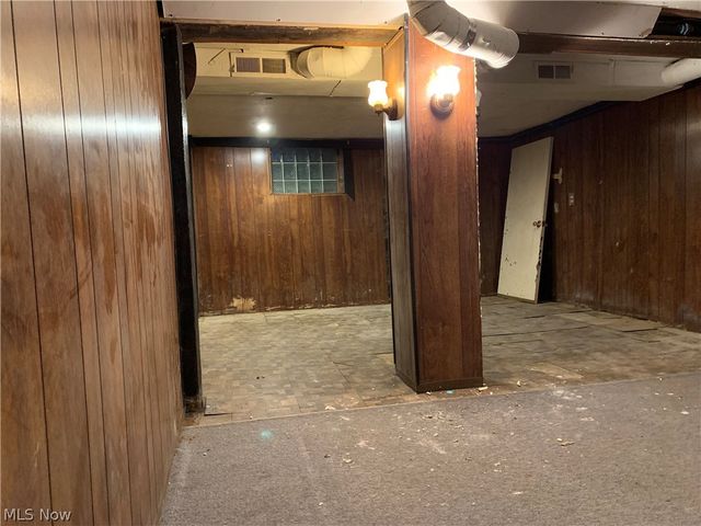 1661 E 93rd Street, Cleveland, OH 44106