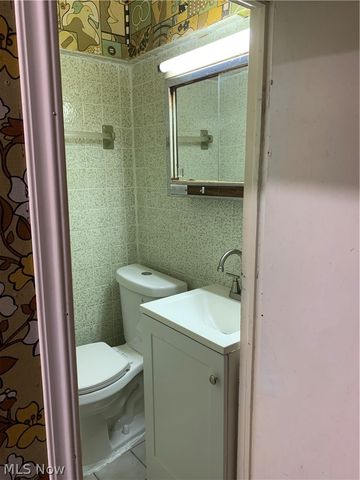 1661 E 93rd Street, Cleveland, OH 44106