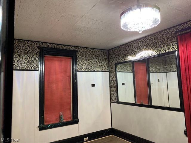 1661 E 93rd Street, Cleveland, OH 44106