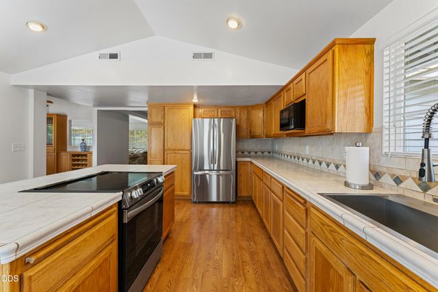 8939 Monument Drive, Grants Pass, OR 97526