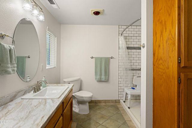 8939 Monument Drive, Grants Pass, OR 97526