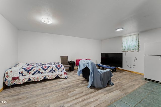 8939 Monument Drive, Grants Pass, OR 97526
