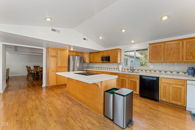 8939 Monument Drive, Grants Pass, OR 97526