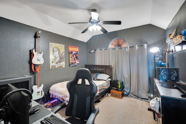 517 Crawford Drive, Burleson, TX 76028