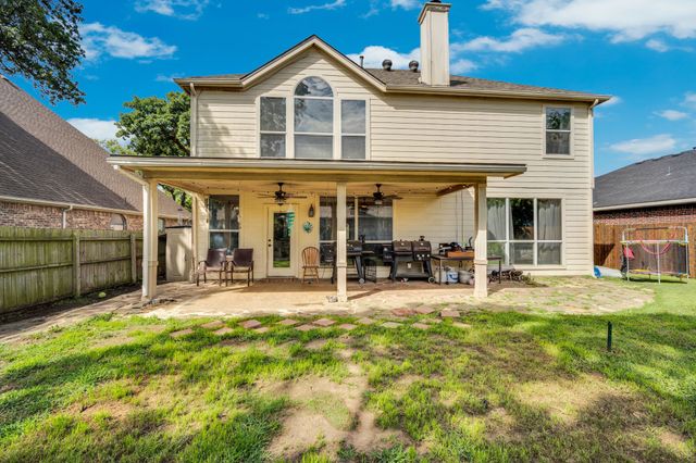 517 Crawford Drive, Burleson, TX 76028