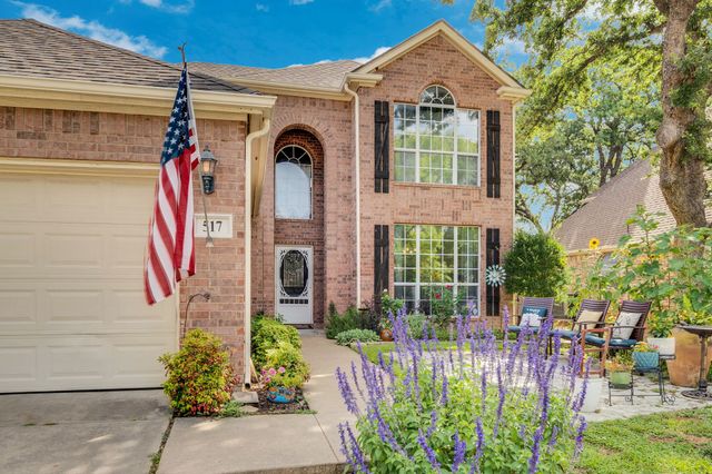 517 Crawford Drive, Burleson, TX 76028