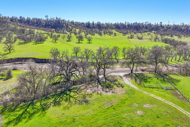 11875 Oak Run Road, Oak Run, CA 96069