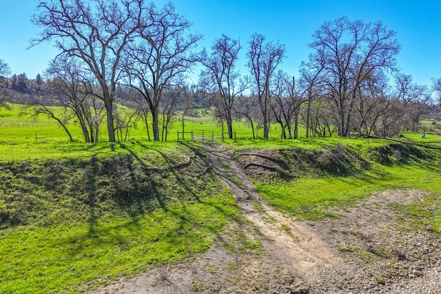 11875 Oak Run Road, Oak Run, CA 96069