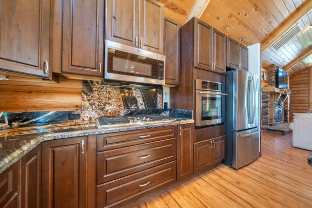 11875 Oak Run Road, Oak Run, CA 96069