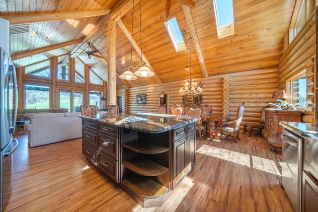 11875 Oak Run Road, Oak Run, CA 96069