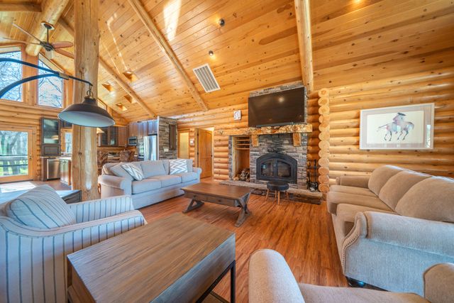 11875 Oak Run Road, Oak Run, CA 96069