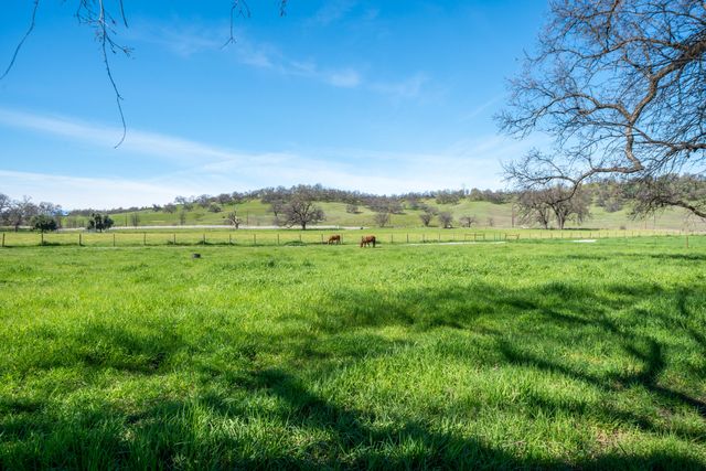 11875 Oak Run Road, Oak Run, CA 96069